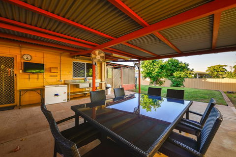 30 Kennedy Street - Gold Coast 4U 19