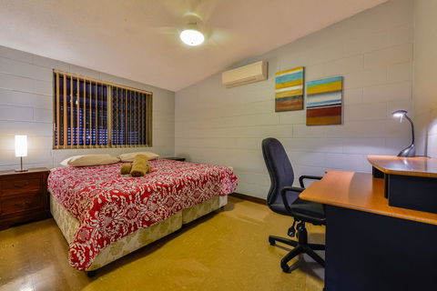 30 Kennedy Street - Gold Coast 4U 15