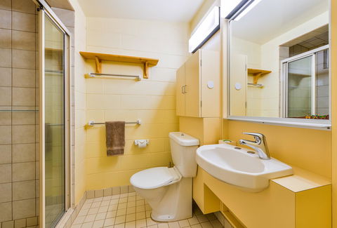 30 Kennedy Street - Gold Coast 4U 14