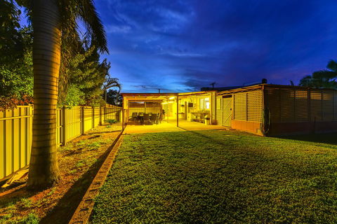 30 Kennedy Street - Gold Coast 4U 21