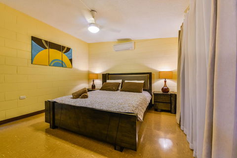 30 Kennedy Street - Gold Coast 4U 13