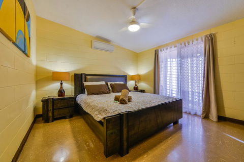 30 Kennedy Street - Gold Coast 4U 11