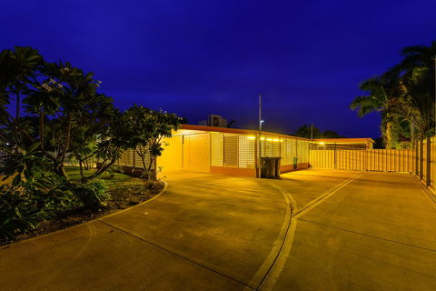 30 Kennedy Street - Gold Coast 4U 23