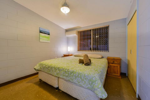 30 Kennedy Street - Gold Coast 4U 16