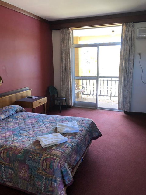 Kambalda Hotel - Accommodation Gold Coast 2