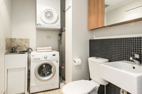 Hay WP - Accommodation Gold Coast 13