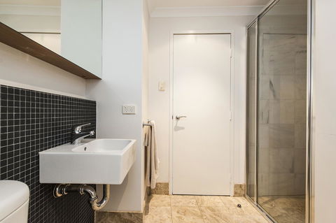 Hay WP - Accommodation Gold Coast 14