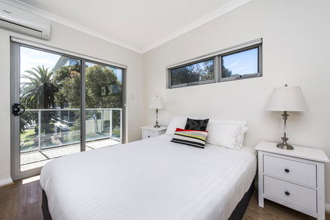 Hay WP - Accommodation Gold Coast 11