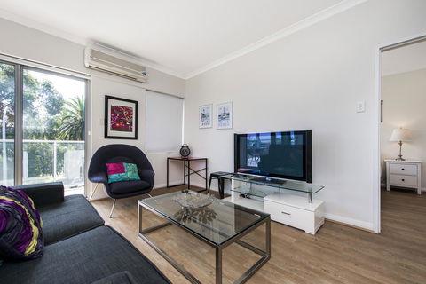 Hay WP - Accommodation Gold Coast 7