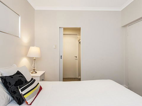 Hay WP - Accommodation Gold Coast 12