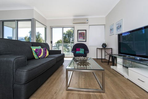Hay WP - Accommodation Gold Coast 8