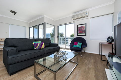 Hay WP - Accommodation Gold Coast 9