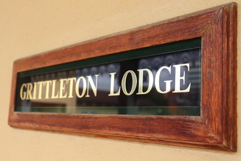 Clifton Motel & Grittleton Lodge - Gold Coast 4U 3