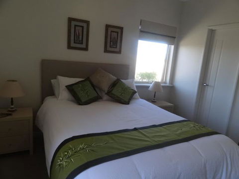 Acaciabnb - Accommodation Gold Coast 2