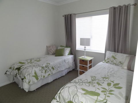 Acaciabnb - Accommodation Gold Coast 3