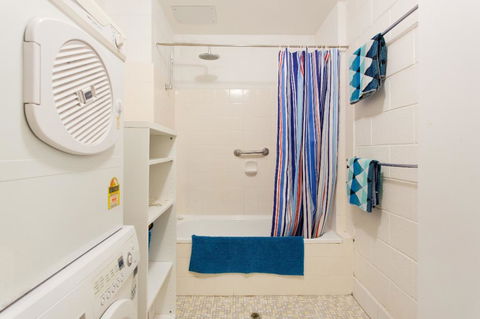 Retro Central Claremont Oasis - Accommodation Gold Coast 11