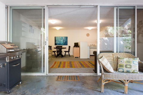 Retro Central Claremont Oasis - Accommodation Gold Coast 7