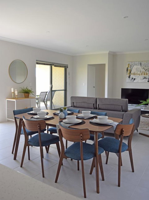 The Kingsleyâ€™s Place â€“ Piara Waters - Accommodation Gold Coast 1