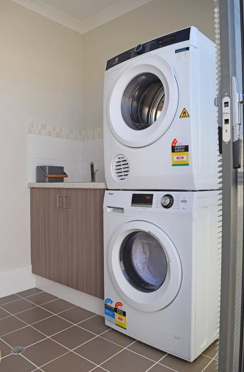 The Kingsleyâ€™s Place â€“ Piara Waters - Accommodation Gold Coast 11