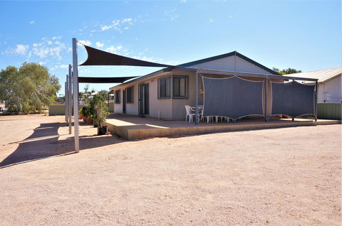 9 Krait Street - Perfect For Large Groups Or Families Alike - Gold Coast 4U 0