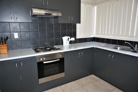 9 Krait Street - Perfect For Large Groups Or Families Alike - Gold Coast 4U 7