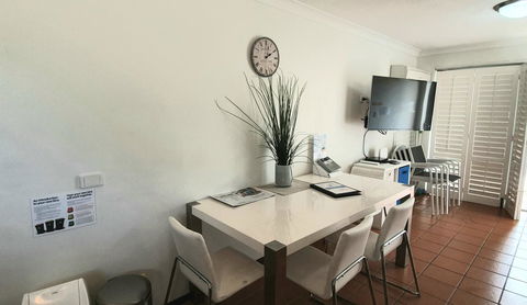 Scarborough Beach Front Resort - Shell Four - Gold Coast 4U 8