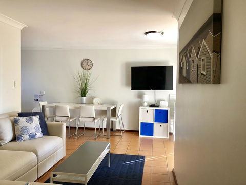 Scarborough Beach Front Resort - Shell Four - Gold Coast 4U 10