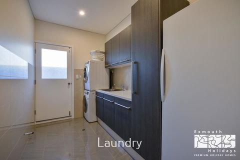 27 Kestrel Place - With Pool And Jetty - Gold Coast 4U 15