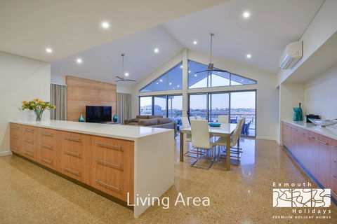 27 Kestrel Place - With Pool And Jetty - Gold Coast 4U 5