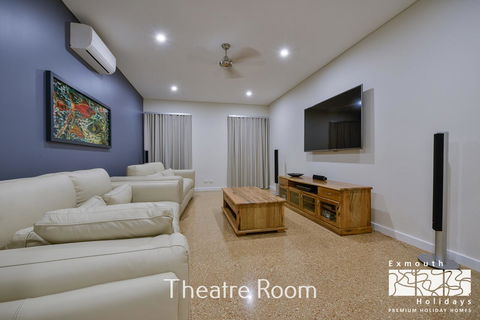 27 Kestrel Place - With Pool And Jetty - Gold Coast 4U 6