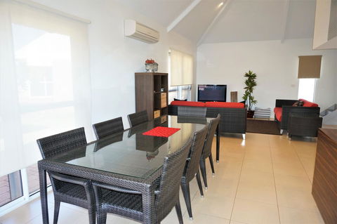 Osprey Holiday Village Unit 104 - Gold Coast 4U 2