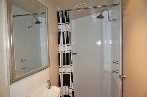 Osprey Holiday Village Unit 104 - Gold Coast 4U 19