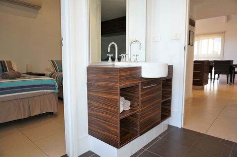 Osprey Holiday Village Unit 104 - Gold Coast 4U 9
