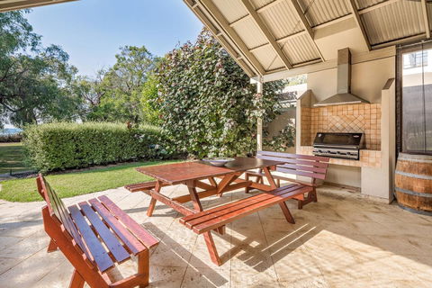 Geographe Cove Resort - Gold Coast 4U 3
