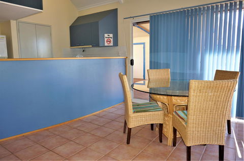 Osprey Holiday Village Unit 102 - Gold Coast 4U 5