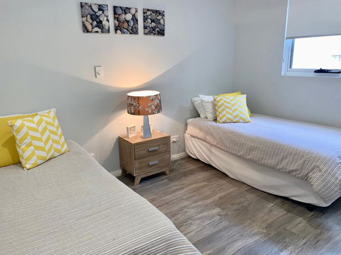 17 By The Sea - Gold Coast 4U 3
