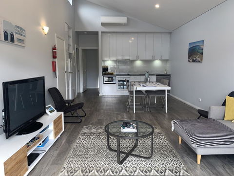 17 By The Sea - Gold Coast 4U 11
