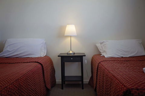 Hopetoun Motel & Chalet Village - 1 Gold Coast 33