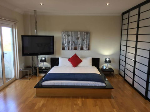 Colin St Apartment - Accommodation Gold Coast 9