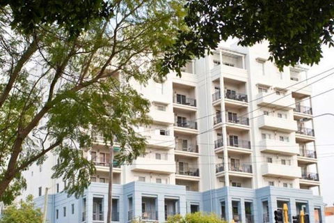 Colin St Apartment - Accommodation Gold Coast 1