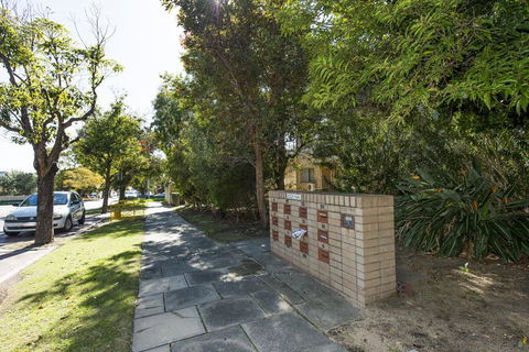Townshend Rd - Accommodation Gold Coast 34