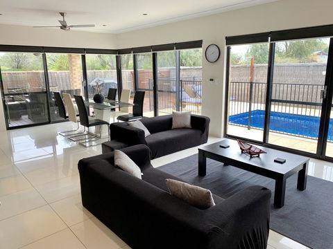 The CÃ©ad MÃ­le FÃ¡ilte Busselton - 1 Gold Coast 0