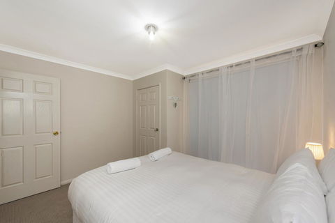 Scarborough Villa On Duke - Gold Coast 4U 20