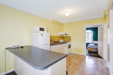 West Beach Lagoon 109 â€“ Amazing Location! - Gold Coast 4U 6