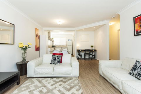 Forrest St - Gold Coast 4U 1