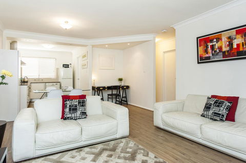 Forrest St - Gold Coast 4U 2