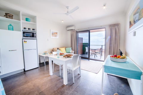 Onslow Beach Resort - Accommodation Gold Coast 10