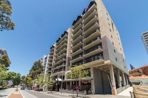 Alderney On Hay â€“ Managed By Starwest Hotel & Apartments - Gold Coast 4U 5