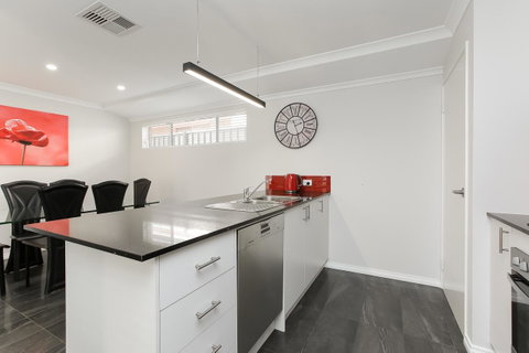 Perth Comfy Stays - Accommodation Gold Coast 14