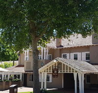 Margaret River Hotel - Gold Coast 4U